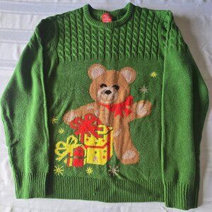 Men's Size Medium s Green Sweater W/Bear and Gifts Holiday Sweater